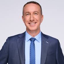 Scott Lightfoot's Instagram, Twitter & Facebook