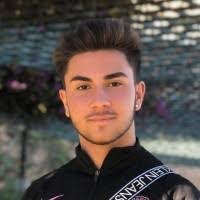 Armando Duron's Instagram, Twitter & Facebook