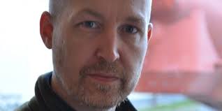 Doldisen bakom stjärnan- Intervju med Anouks låtskrivare!