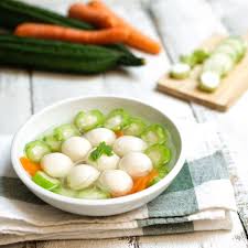 Cara memasak sayur sop/sup bakso sosis. Sup Bakso Ikan Dengan Oyong So Good