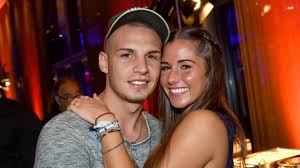 Nun aber spricht der sänger auch noch über das kennenlernen mit influencerin laura maria. Pietro Lombardi Sucht Neue Freundin Nach Sarah Ist Er Wieder Offen Fur Die Liebe Unter Dieser Bedingung News De