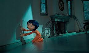 During the night, she crosses the passage and finds a parallel world where everybody has buttons instead of eyes. 10 Years Of Coraline An Unconventional Spin On Child S Play Truefilm