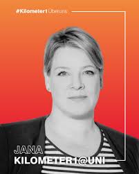 TEAM KILOMETER1 🚀 Heute stellen wir euch Jana Kaiser vor. Drei Hashtags,  die dich beschreiben: #kreativ #visuell #begeisterungsfähig 💡Was genau  machst du bei KM1? Im Uni-Team kümmere ich mich um die Planung