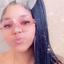 Starr Perkins's Instagram, Twitter & Facebook