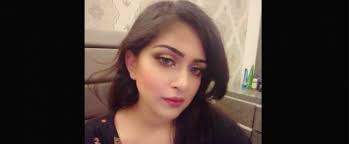 Explore @amnaofficial twitter profile and download videos and photos cristina andreea musat, sub numele de scena amna, este o prezenta cu adevarat noncomformista in | twaku. Who Killed Beauty Blogger Amna Atiq