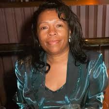 Dawn McAlexander (@TheNewClassy)