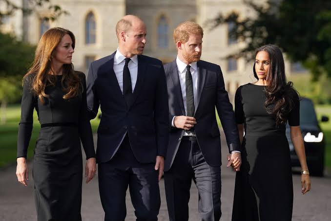 Kate Middleton 'Trying to Convince' Prince William to See Brother Harry's  Family on U.K. Visit - AOL