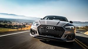 Nascar pit crews deal with all sorts of weird and unexpected issues when their cars pull down pit road for a stop, including quickly swiping the nose of the car clean before it pulls away again. Robb Report Car Of The Year 2020 The Lamborghini Huracan Evo Spyder Robb Report