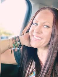 Melissa Feldman's Instagram, Twitter & Facebook