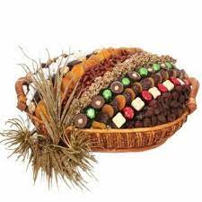 Bidh Idea On Pakistani Wedding Corporate Gift Baskets Corporate Gifts Gift Baskets