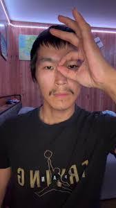 Drew Schiller's Instagram, Twitter & Facebook