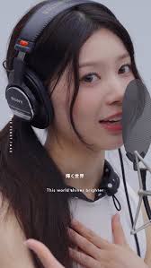 PhilLam 林奕匡– Mountains and Valleys 高山低谷/ THE FIRST TAKE interview 1  発売から10周年を迎えた「高山低谷」はどんな曲で、どんな想いで歌われましたか。 Celebrating 10 years since its  release, what kind of song is “高山低谷” and with what feelings did ...