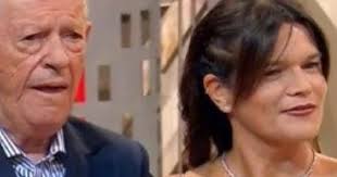 Affari Tuoi, gli insulti choc a Mara e Andrea dopo il pacco finale: "Ha un  malore", "Godo"