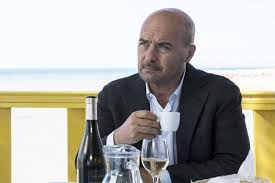 Si è deciso, innanzitutto, di anticiparla di una settimana, scelta molto gradita al. Chiude Il Commissario Montalbano Ultima Puntata In Onda L 8 Marzo Proteste Nel Ragusano L Huffpost