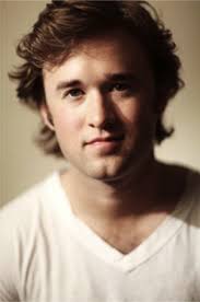 Movie Dearest: Reverend's Interview: Haley Joel Osment, From “I See Dead  People” to “I Play Gay People”