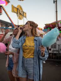 90 Fashion Black And Yellow Graphic Tee Ugh As If Clueless Tee Brave Girl Club Fashion Retro Fashion 90s Retro Fashion Vintage