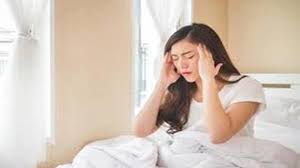 Tambahkan pisang, aduk hingga pisang kecokelatan sekitar 2 menit, aduk perlahan agar pisang tidak hancur. Fuyfmnrof9lrzm