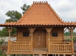 Bangunan rumah joglo ini memiliki ukuran yang besar, terbuat dari bahan yang dominan kayu. Rumah Gladag Rumah Jineman Rumah Joglo Mini 7x5 Meter Ngampilan Yogyakarta Kota