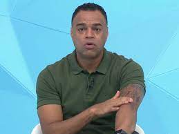 Além de comentarista no programa jogo aberto, da band, ele também é o novo embaixador de la liga, o campeonato espanhol. Aqui E Diadema Veja 5 Vezes Que Denilson Tretou No Jogo Aberto Band