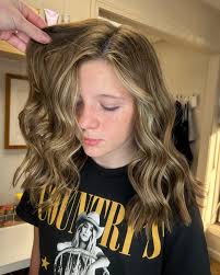 Madison Clevenger (@hair.by.madisonclaire) • Instagram फोटोहरू र भिडियोहरू