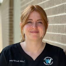 Lacey Newell's Instagram, Twitter & Facebook