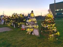 It was first settled in 1693, and was incorporated as a borough in 1886. Somers Point Community Trees Light Up Bay Avenue Downbeach