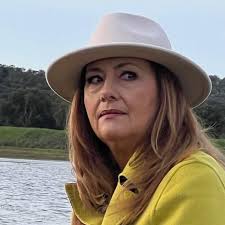 Fátima Campos Ferreira (@fatima.campos.ferreira.oficial) • Instagram photos  and videos