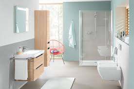 Badezimmer In Hellblau Mit Grauen Fliesen Neues Badezimmer Bad Einrichten Badezimmerfliesen