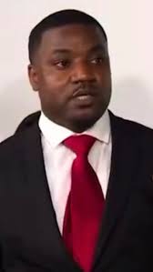 Karmelo Anthony Rep ATTACKS Austin Metcalf's dad, says it's 'disrespectful'  father is at the presser 🚨 DOMINIQUE ALEXANDER: “He knows that it's  inappropriate to be near this family—but he did it.” #karmeloanthony #