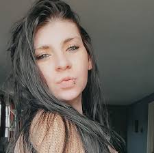 coroton plant responding to early moon season