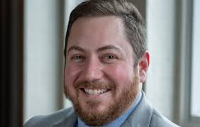 Louis-Philippe Lapierre Boire (EMBA 2022) devient vice-président, directeur  général de Finkl Steel