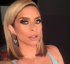 Robyn Dixon's Makeup in her Testimonials