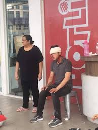City one shopping mall and south city park are also within 3 mi (5 km). Explosion At Kuching Shopping Mall Kills At Least 3 Injures 26 Cna