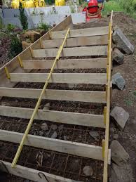Exterieurs Escalier Renovation D Une Maison Du Beaujolais Escalier De Jardin Escalier Exterieur Coffrage Escalier