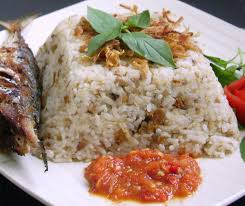 Hai kli ini saya akan membikin resep makanan yg berasal dari kota tasikmalaya. Nasi Tutug Oncom Kuliner Khas Tasikmalaya Dunia Info Dan Tips