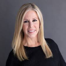 Cathy Hodges's Instagram, Twitter & Facebook