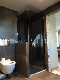 Glasdusche Mal Ganz Anders Graues Glas Kann Auch Sehr Schick Sein Www Glaserei Nolting De Glasduschen Badezimmerideen Duschabtrennung