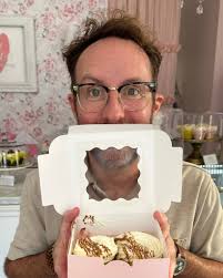 First meal of my 43rd year? Cookie butter cinnamon rolls from my friend  Brooke at Dolce Bakeshop 😋 #birthday