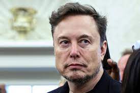 Após queda do X no mundo inteiro, Musk diz que voltará a trabalhar “24/7”  em suas empresas - ISTOÉ DINHEIRO