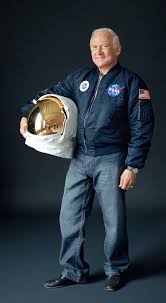 Around that time, sibrel had developed a habit of harassing the astronauts involved in when sibrel came upon buzz aldrin, the second man to walk on the moon, he quickly realized that. Buzz Aldrin Interview Thoughts On Nasa S Mars Water Findings And Colonizing The Red Planet Smashing Interviews Magazine