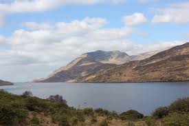 En 1981, paraît la chanson les lacs du connemara, invitation au voyage en terre d'irlande ou afrique adieu en 82. Les Lacs Du Connemara De La Chanson A La Nature Sauvage