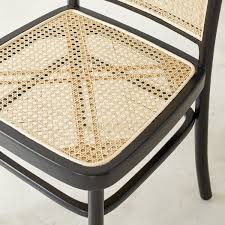 Le cannage est un procédé de tissage de brins de canne utilisé essentiellement pour la confection des assises ou des dossiers de chaise de style bistrot. Lot De 2 Chaises En Rotin Et Cannage Mobilier De Salle A Manger Bdbd