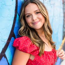 As a senior photog, I love when a session goes this easy!! Spent an amazing  day in the city with Maddie and her mama creating these pics. It was the  most beautiful