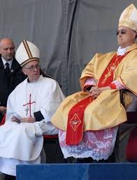 El primer papa americano es el jesuita argentino jorge mario bergoglio, de 76 años, arzobispo de buenos aires. Cardenal Bergoglio Y Cardenal Bertone Secretario De Estado Vaticano En Argentina Papa Francesco Cardinali Immagini