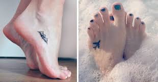 60 creative foot tattoo designs for women. 120 Tiny Foot Tattoo Ideas Showing Sometimes Less Is More Bored Panda