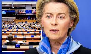 The social democrats' defence spokesman, rainer arnold, called on ms von der leyen to apologise for raising questions about the whole army. Eu News Vdl Ordered To Resign After Attempt To Rip Up Brexit Deal Amid Uk Vaccine Fury Politics News Express Co Uk