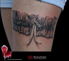 Tatuaż podwiązki czyli szkice tatuażu i zdjęcia. Tatuaz Realistyczny Noga Kokardka 3d Podwiazka Przez Piranha Tattoo Supplies