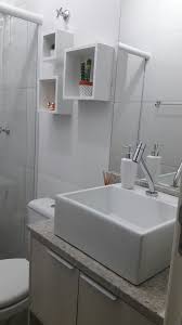 Banheiro Com Nichos Em 2020 Decoracao De Banheiro Simples Decoracao Do Banheiro Como Decorar Banheiro Pequeno