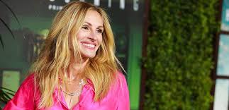 Julia told the journalists that if french women can let their armpits grows why she couldn't. Julia Roberts Explains Her Hairy Armpits At Notting Hill Premiere