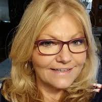 Carol Nardino's Instagram, Twitter & Facebook